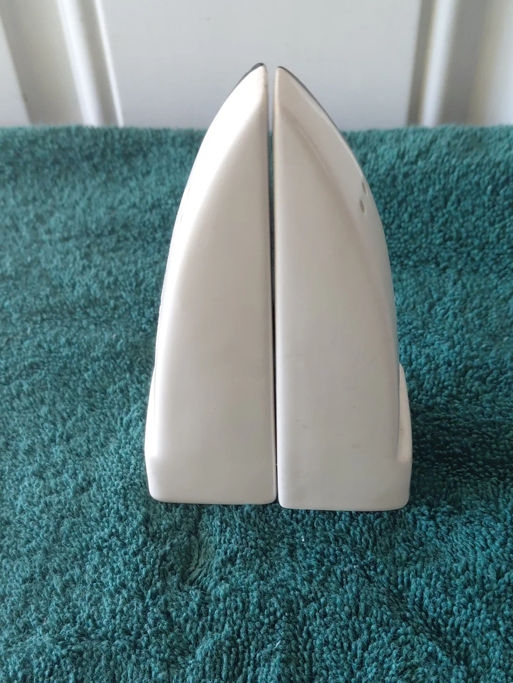 Star Trek Ceramic Salt & Pepper Shakers - Yellow and White